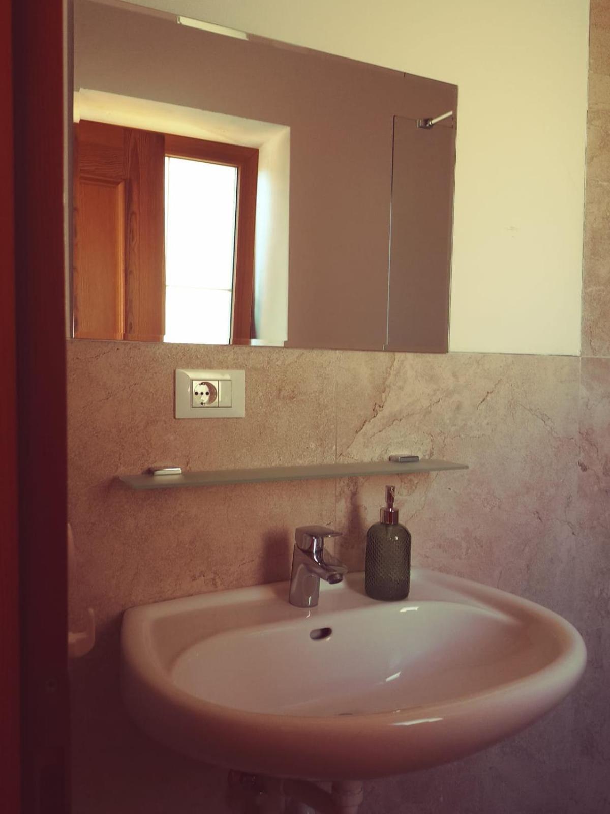 Apartements Noggler & Doppelzimmer Mit Fruehstueck * Malles Venosta
